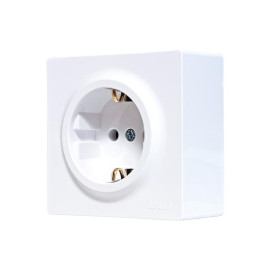 Розетка 1-м ОП LETO с заземл. ПБТ бел. LEZARD 752-0200-122B
