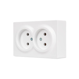 Розетка 2-м ОП LETO без заземл. закрытый корпус ПБТ бел. LEZARD 752-0200-128B