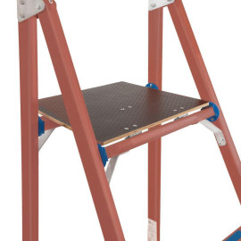 Стремянка диэлектрическая СВД-1.5 с вертикальной опорой стеклопластик. Антиток Д305051