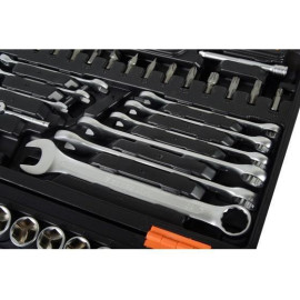 Набор инструментов 1/2дюйм; 1/4дюйм CrV пластик. кейс 82 предм. Вихрь 73/6/7/3