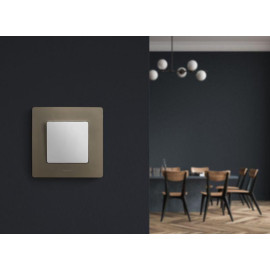 Выключатель 1-кл. СП Etika 10А IP20 250В 10AX безвинтов. зажимы механизм бел. IEK 672201