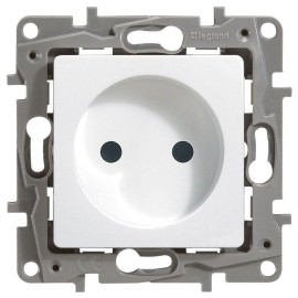 Розетка 1-м СП Etika 16А IP20 250В 2P без заземл. немецк. стандарт винтов. клеммы механизм бел. IEK 672220
