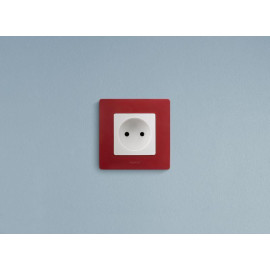 Розетка 1-м СП Etika 16А IP20 250В 2P без заземл. немецк. стандарт винтов. клеммы механизм бел. IEK 672220