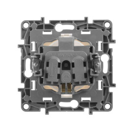 Розетка 1-м СП Etika 16А IP20 250В 2P+E с заземл. немецк. стандарт винтов. клеммы механизм бел. IEK 672221