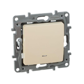 Выключатель 1-кл. СП Etika 10А IP20 250В 10AX с подсветкой/индикацией безвинтов. зажимы механизм сл. кость IEK 672303