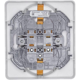 Розетка Inspiria 16А 250В 2х2P+E немецк. стандарт бел. IEK 673750