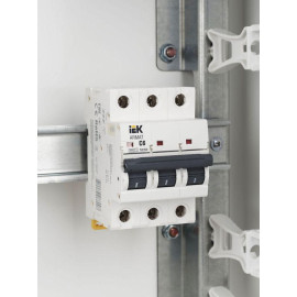Выключатель автоматический модульный 3п C 6А M06N ARMAT IEK AR-M06N-3-C006