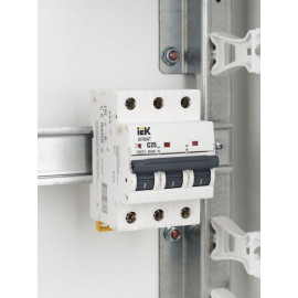 Выключатель автоматический модульный 3п C 25А M06N ARMAT IEK AR-M06N-3-C025
