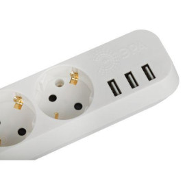 Удлинитель 3х1.5м с заземл. +3xUSBA 10А с выкл. U-3es-1.5m-USB Эра Б0052900