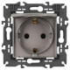 Розетка Elegance 14-2103-16 16А 250В 2P+E Schuko защ. шторки с крышкой титан Эра Б0065811
