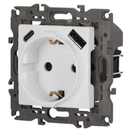 Розетка Elegance 14-4108-01М 16A 250В 2P+E защ. шторки с USB type-A+C 3А 5В матов. бел. Эра Б0067710