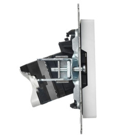 Розетка компьютерная СП BRITE РК11-БрАБ RJ45 кат.6 механизм арктич. бел. IEK BR-K10-2-K91