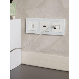 Рамка 3-м BRITE РУ-3-2-БрБ стекло бел. IEK BR-M32-G-K01