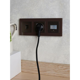 Рамка 3-м BRITE РУ-3-2-БрТБ стекло темн. бронза IEK BR-M32-G-K45