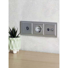 Рамка 3-м BRITE РУ-3-БрА алюм. IEK BR-M32-K47