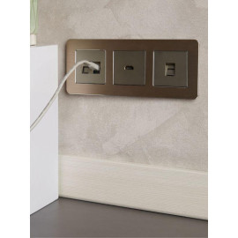 Рамка 3-м BRITE РУ-3-1-Бр метал. шампань RE AL IEK BR-M32-M-21-K37