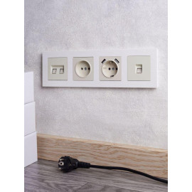 Рамка 4-м BRITE РУ-4-Бр бел. рифленый IEK BR-M42-51-K01