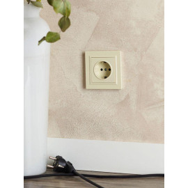 Розетка BRITE РС14-1-0-БрКр 16А с заземл. защ. шторки механизм беж. IEK BR-R14-16-K10