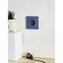 Розетка 1-м СП BRITE РС14-1-0-БрМ 16А с заземл. защ. шторки механизм маренго IEK BR-R14-16-K35