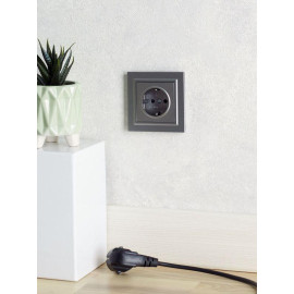 Розетка 1-м СП BRITE РС14-1-0-БрС 16А с заземл. защ. шторки механизм сталь IEK BR-R14-16-K46