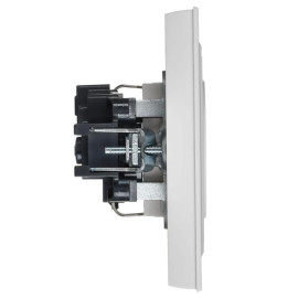 Розетка BRITE РСР14-1-0-БрАБ 16А в сборе с заземл. защ. шторки арктич. бел. IEK BR-R14-16-K91-F