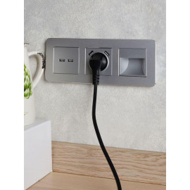 Розетка BRITE РЮш10-1-БрА 16А с USB A+A 2.1А с заземл. защ. шторки механизм алюм. IEK BR-R14-16-U21-D21-K47