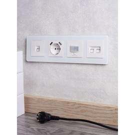 Розетка BRITE РЮш10-2-БрБ 16А с USB A+A 3.1А с заземл. защ. шторки механизм бел. IEK BR-R14-16-U21-D31-K01