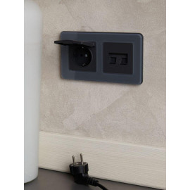 Розетка BRITE РСбш10-3-БрГ 16А IP20 с заземл. защ. шторки с крышкой механизм графит IEK BR-R16-16-K53