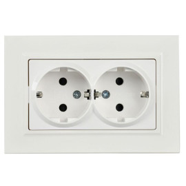 Розетка 2-м СП BRITE РСш12-3-БрБ 16А в сборе с заземл. защ. шторки бел. IEK BR-R24-16-K01-F