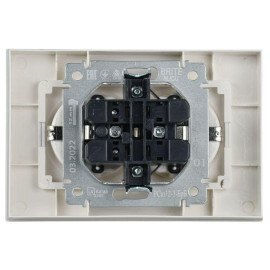 Розетка 2-м СП BRITE РСш12-3-БрБ 16А в сборе с заземл. защ. шторки бел. IEK BR-R24-16-K01-F