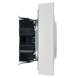 Розетка 2-м СП BRITE РСш12-3-БрБ 16А в сборе с заземл. защ. шторки бел. IEK BR-R24-16-K01-F