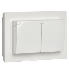 Розетка 2-м СП BRITE РСбш12-3-44-БрБ 16А в сборе IP44 с крышкой бел. IEK BR-R26-16-44-K01-F