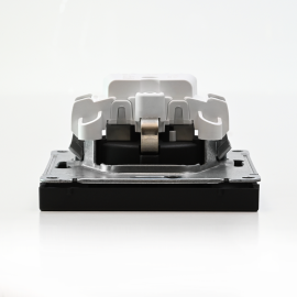 Розетка ArtGallery 16А с заземл. защ. шторки механизм карбон SE GAL001045