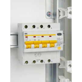 Выключатель автоматический дифференциального тока 4п C 25А 100мА тип AC 4.5кА АД-14 KARAT IEK MAD10-4-025-C-100
