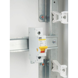 Выключатель нагрузки (мини-рубильник) 1п 32А ВН-32 KARAT IEK MNV10-1-032