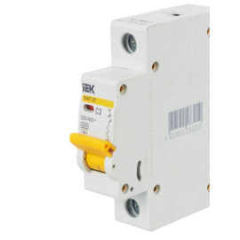 Выключатель автоматический модульный 1п C 3А 4.5кА ВА47-29 KARAT IEK MVA20-1-003-C