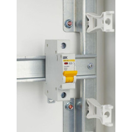 Выключатель автоматический модульный 1п B 20А 4.5кА ВА47-29 KARAT IEK MVA20-1-020-B