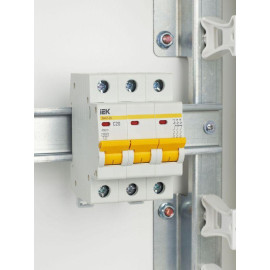 Выключатель автоматический модульный 3п C 20А 4.5кА ВА47-29 KARAT IEK MVA20-3-020-C