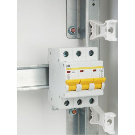 Выключатель автоматический модульный 3п C 32А 4.5кА ВА47-29 KARAT IEK MVA20-3-032-C