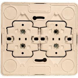 Розетка 4-м ОП Этюд 16А IP20 250В без заземл. без защ. шторок крем. SE PA16-205K