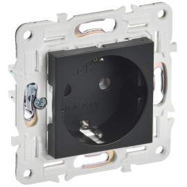 Розетка SKANDY 16А с заземл. без защ. шторок SK-R05Bl черн. IEK SK-R11-16-K02