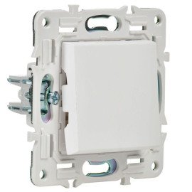 Выключатель проходной 1-кл. SKANDY 10А SK-V02W арктич. бел. IEK SK-V12-0-10-K01