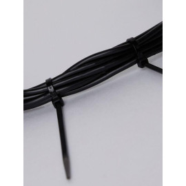 Хомут кабельный 2.5х150 нейл. черн. (уп.100шт) IEK UHH32-D025-150-100