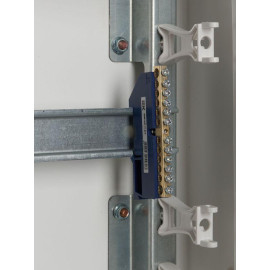 Шина нулевая на DIN-изол. ШНИ-6х9-12-Д-С IEK YNN10-69-12D-K07